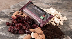 Raw Snacks Energy Bar Cranberry Cashew - 12 x 40 gram